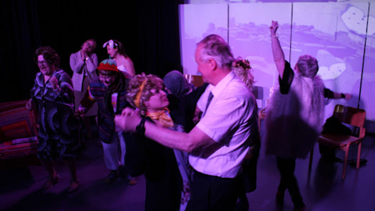 Kuopion kansalaisopisto-helmikuu2026 teatteri. Kuvituskuva.